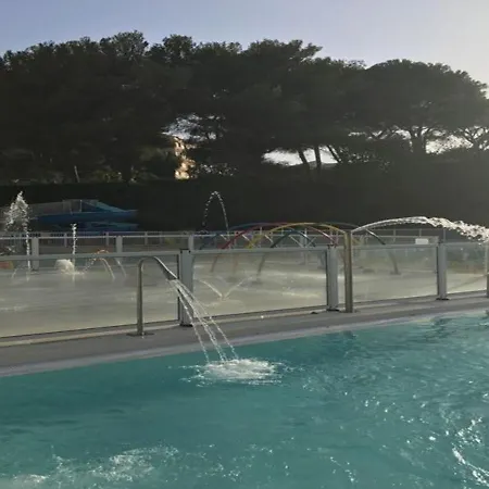 Cap Marine 6 * 식스포즈레스플라지스